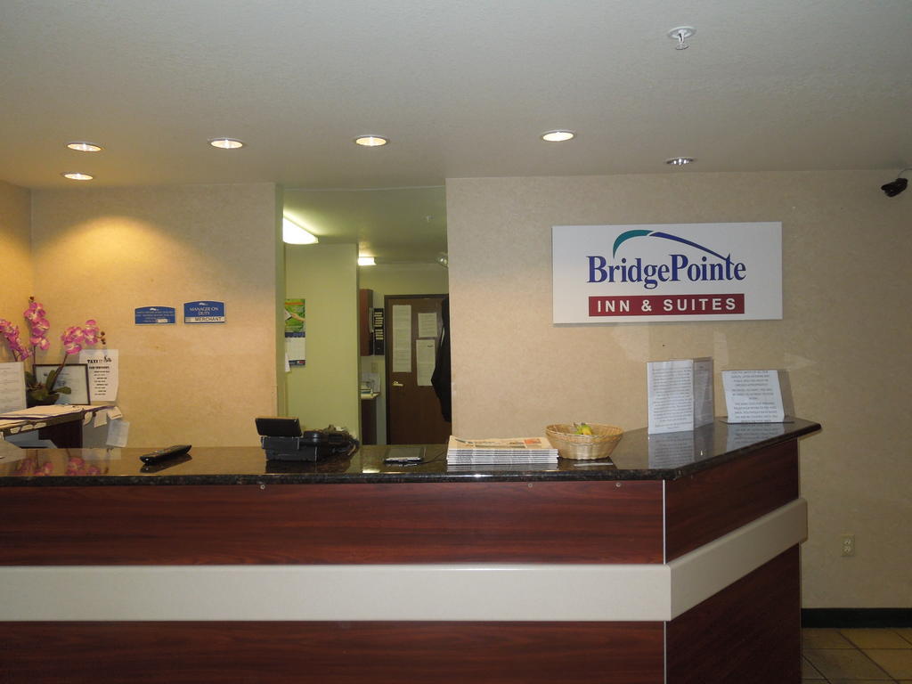 Bridgepointe Inn & Suites Toledo-Perrysburg-Rossford-Oregon-Maumee By Hollywood Casino 노스우드 외부 사진