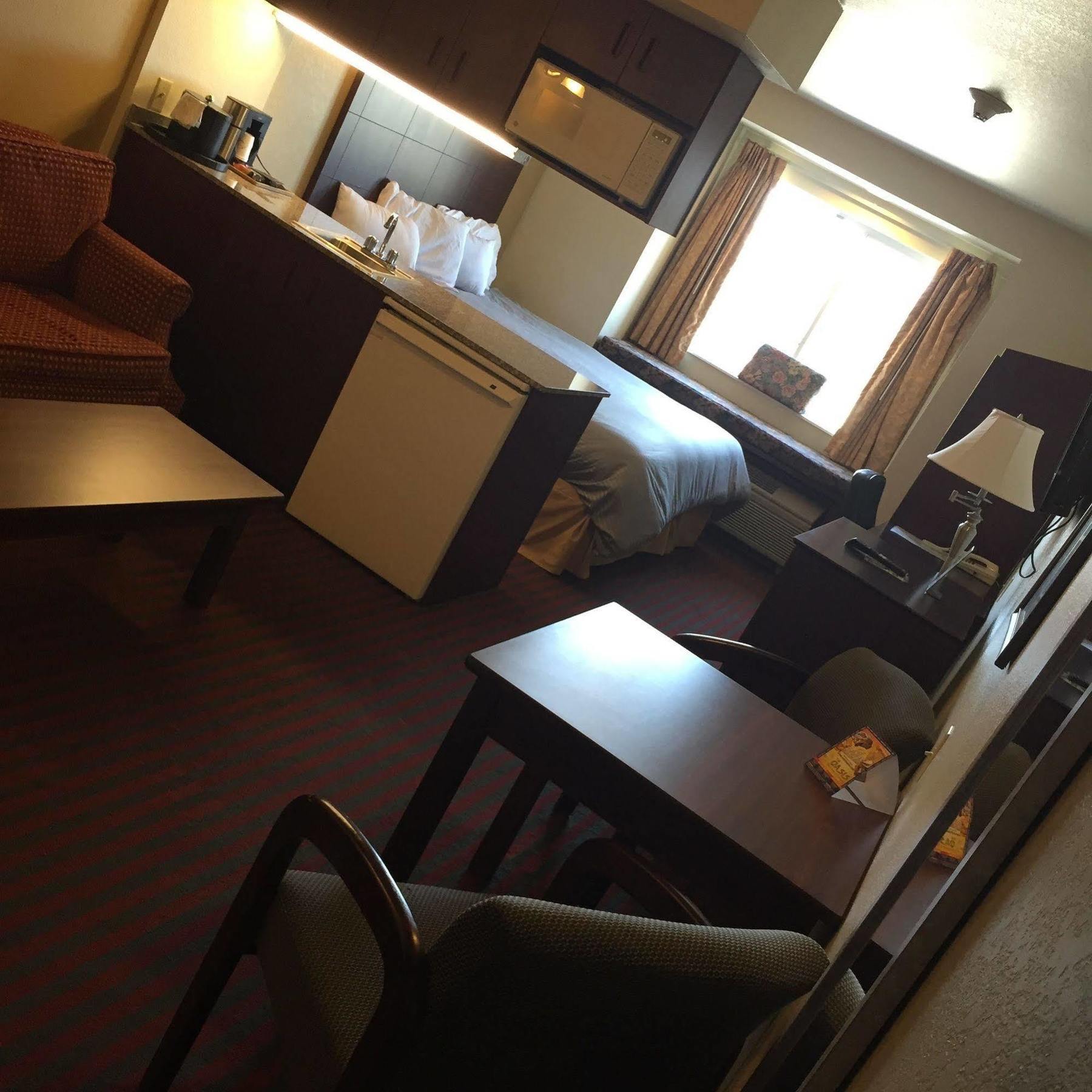 Bridgepointe Inn & Suites Toledo-Perrysburg-Rossford-Oregon-Maumee By Hollywood Casino 노스우드 외부 사진