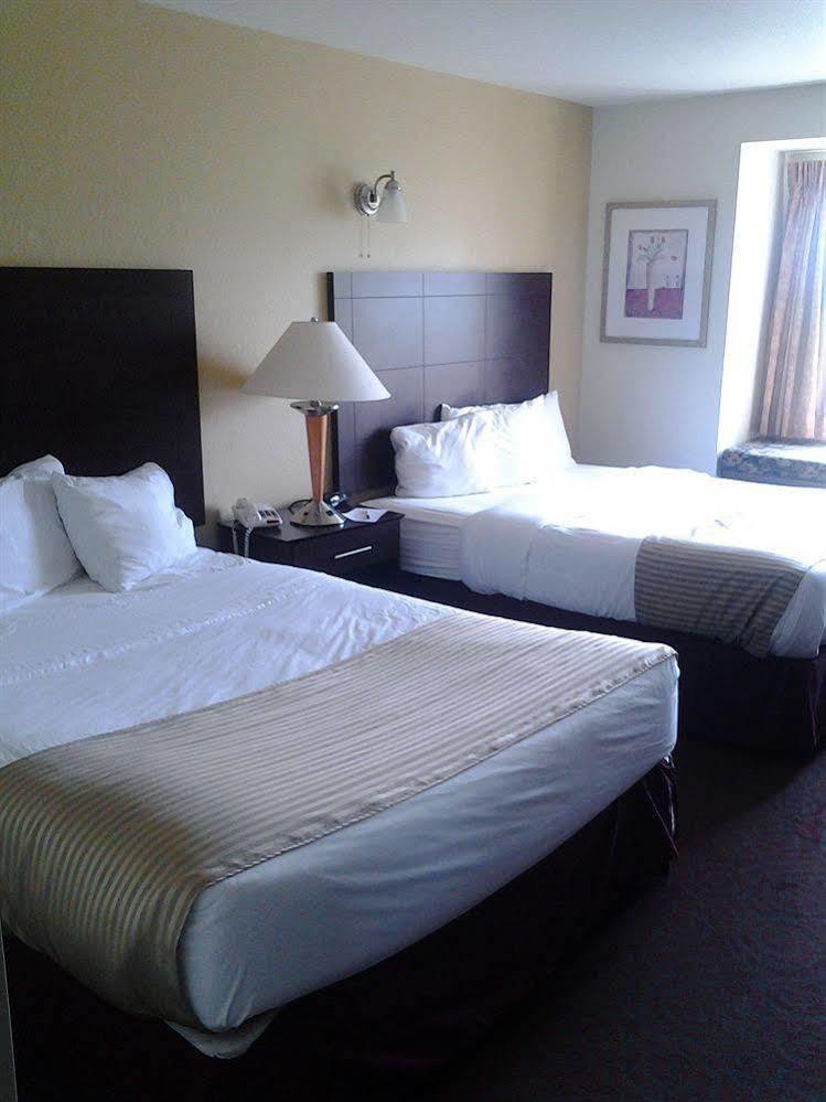 Bridgepointe Inn & Suites Toledo-Perrysburg-Rossford-Oregon-Maumee By Hollywood Casino 노스우드 외부 사진