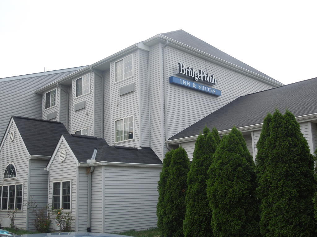 Bridgepointe Inn & Suites Toledo-Perrysburg-Rossford-Oregon-Maumee By Hollywood Casino 노스우드 외부 사진