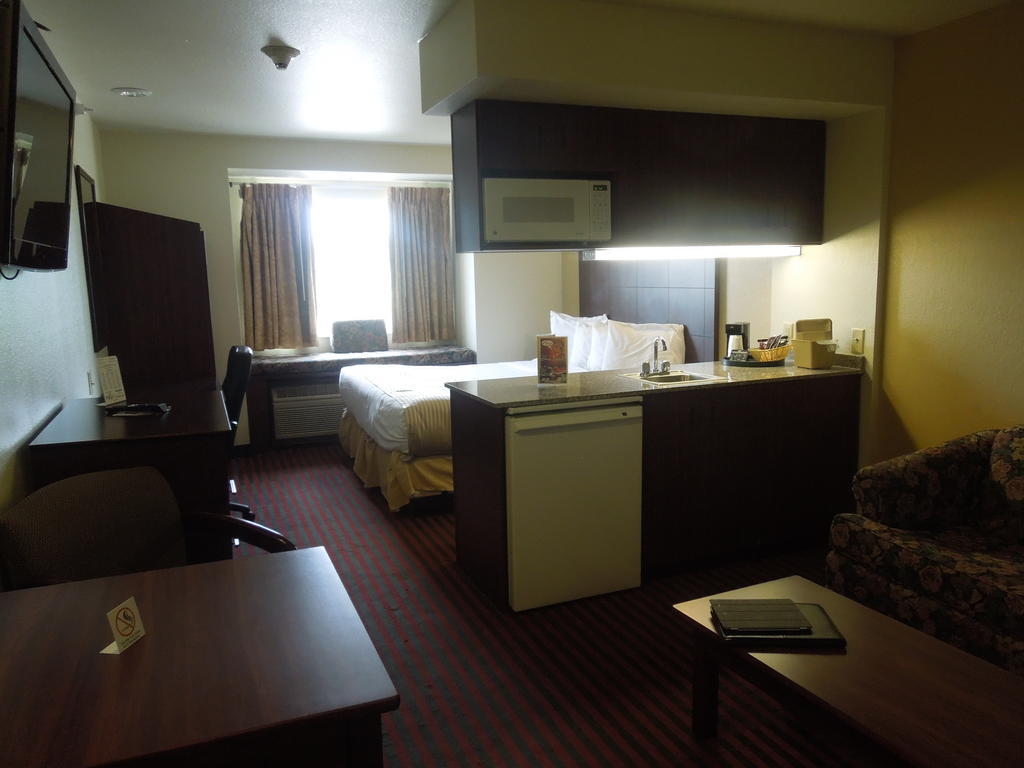 Bridgepointe Inn & Suites Toledo-Perrysburg-Rossford-Oregon-Maumee By Hollywood Casino 노스우드 외부 사진