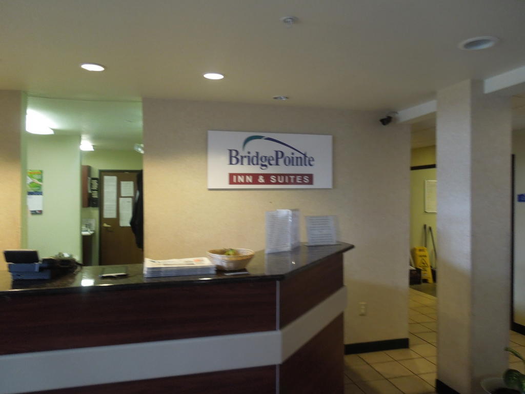 Bridgepointe Inn & Suites Toledo-Perrysburg-Rossford-Oregon-Maumee By Hollywood Casino 노스우드 외부 사진